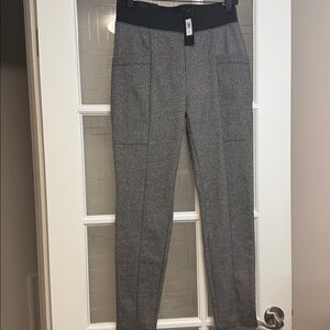 Banana Republic woman’s Gray  leggings